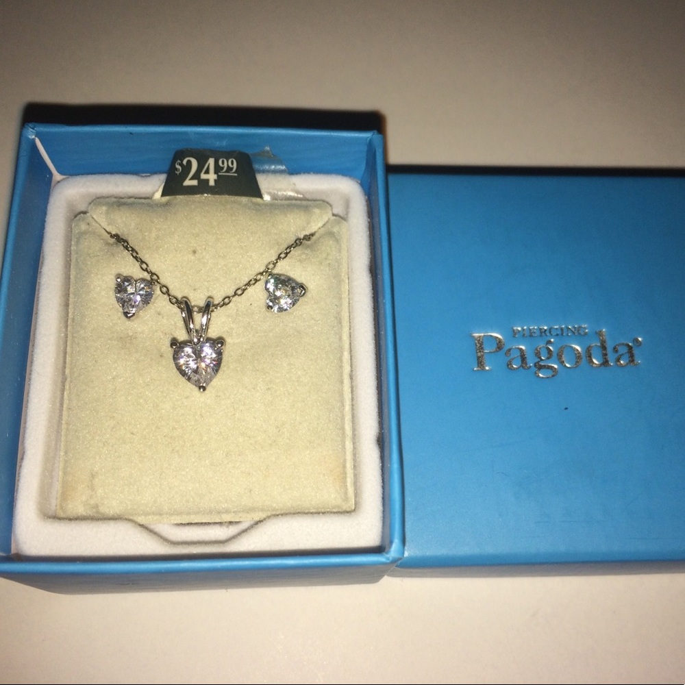 Piercing Pagoda Heart Earrings & Necklace Set